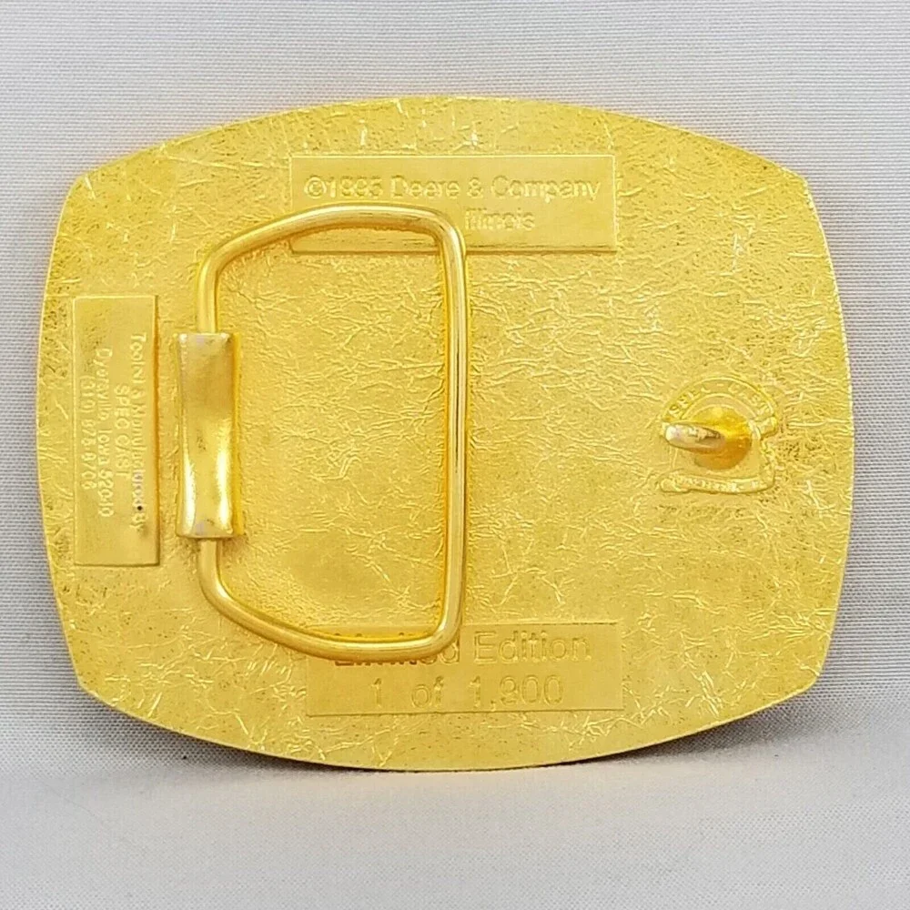 John Deere Engine Parts Sales Master 1995‎ Belt Buckle Gold Tone Tractor
